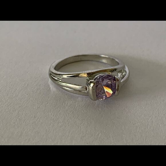 Amethyst Solitaire Light Purple Silver Ring Size 6 NEW - Picture 2 of 6